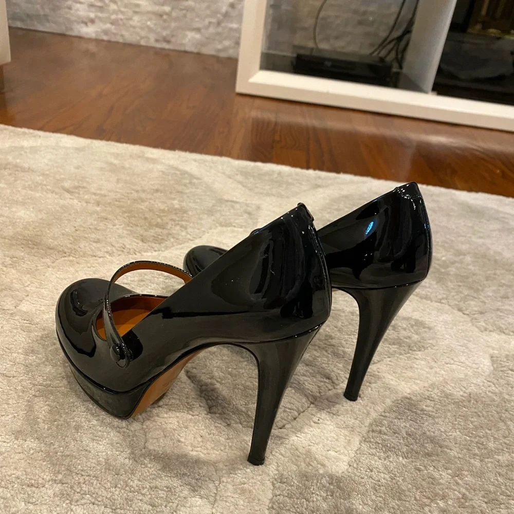 ๐ฏ Authentic Gucci Platform Patent Black Mary Jane Pump size 35 - Picture 2 of 8
